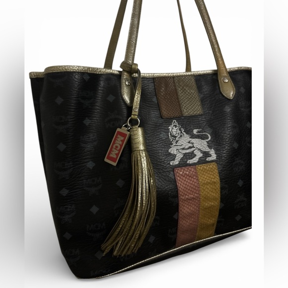 MCM Black Visetos Coated Canvas and Leather Princess Lion Shopper Tote. - Picture 2 of 8